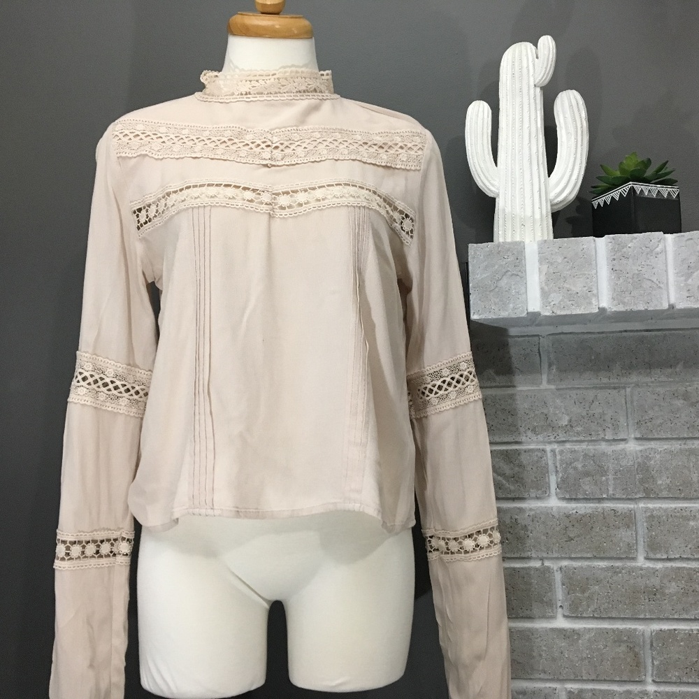 Lacey blush pink longsleeve